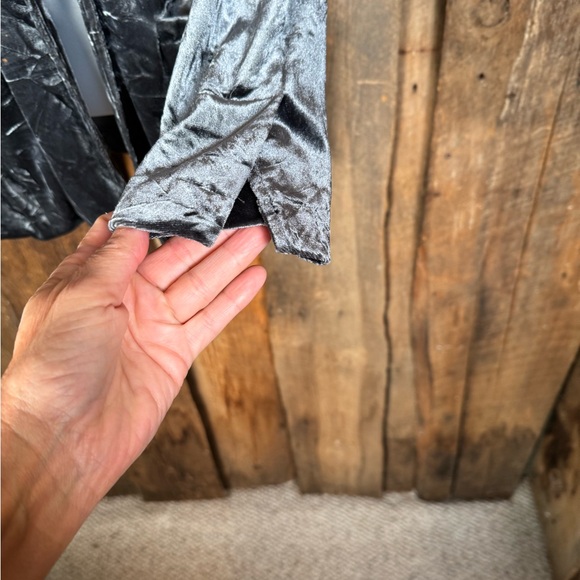 Lola & Sophie Grey Crushed Velvet Blazer - Size X-Small - Picture 5 of 11